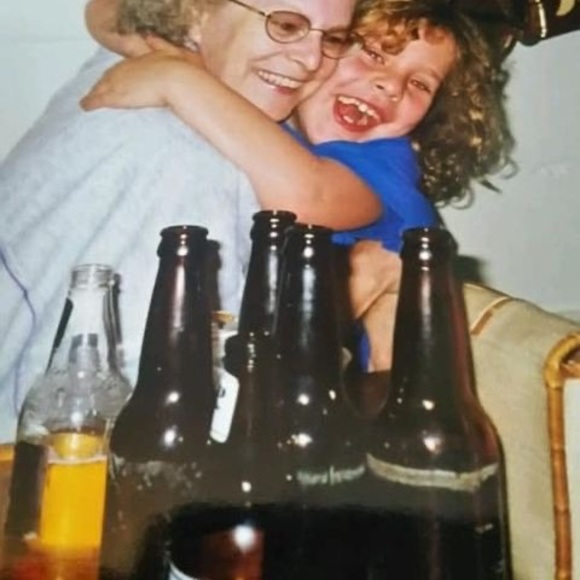 Meet your Posher, Danielle - Picture 1 of 1